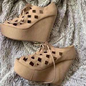 Nude Shiekh platform heels